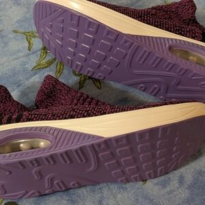 NEW Women's Purple Pull On Trainers Tennis Size 39 / Women's 8.5 ✨ 3 /$13 ✨